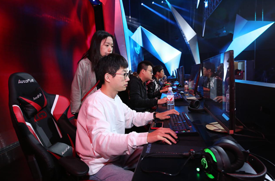 埃丁而言 埃丁而言